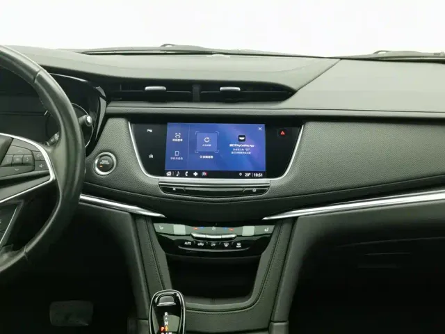 Cadillac XT5 — Фото автомобиля 12
