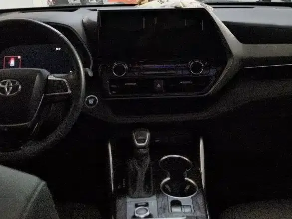 Toyota Highlander — Фото автомобиля 9