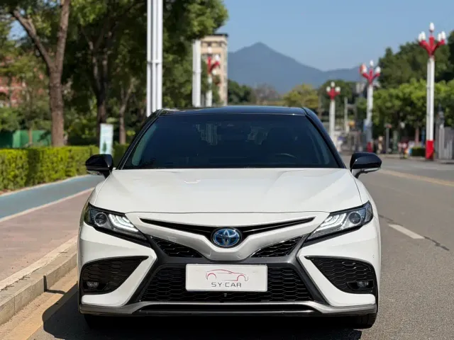 Toyota Camry — Фото автомобиля 2