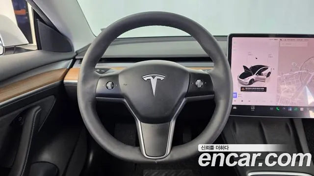 Tesla Model 3 — Фото автомобиля 19