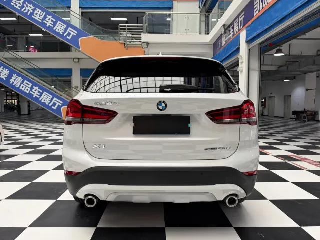 BMW X1 — Фото автомобиля 18