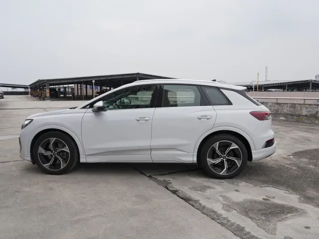 Audi Q4 e-tron — Фото автомобиля 8