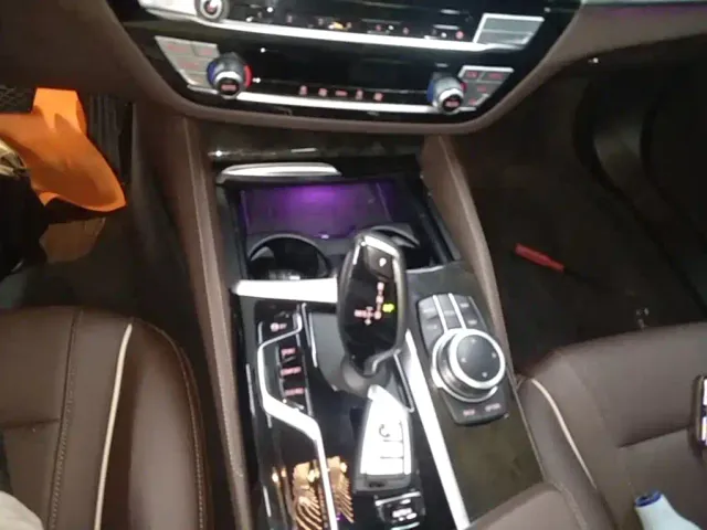 BMW 5 Series — Фото автомобиля 13