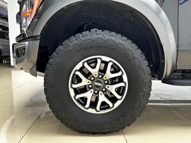 Ford F-150 Raptor — Фото автомобиля 5