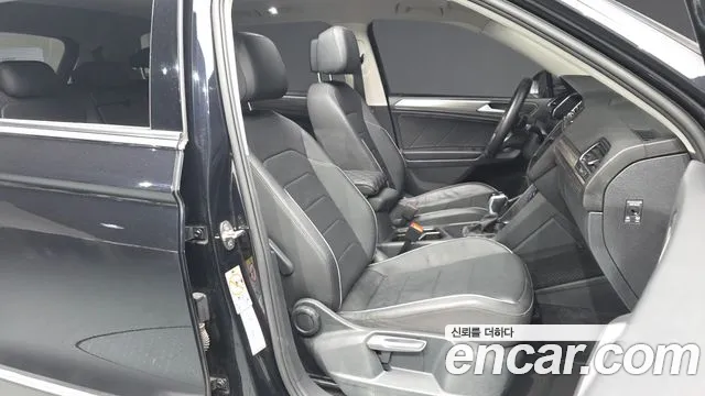 Volkswagen Tiguan — Фото автомобиля 11