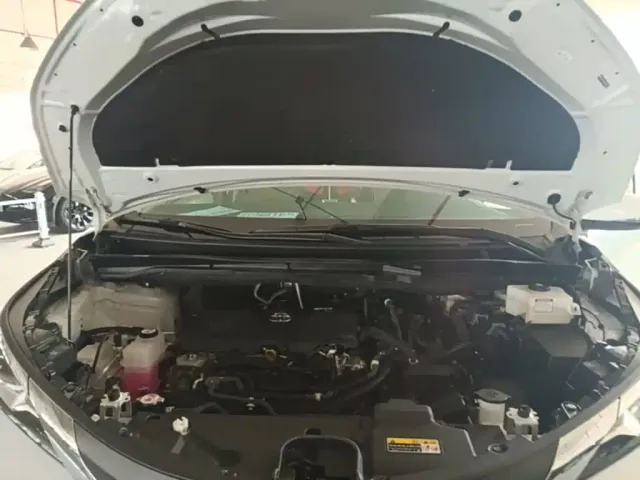 Toyota Sienna — Фото автомобиля 19