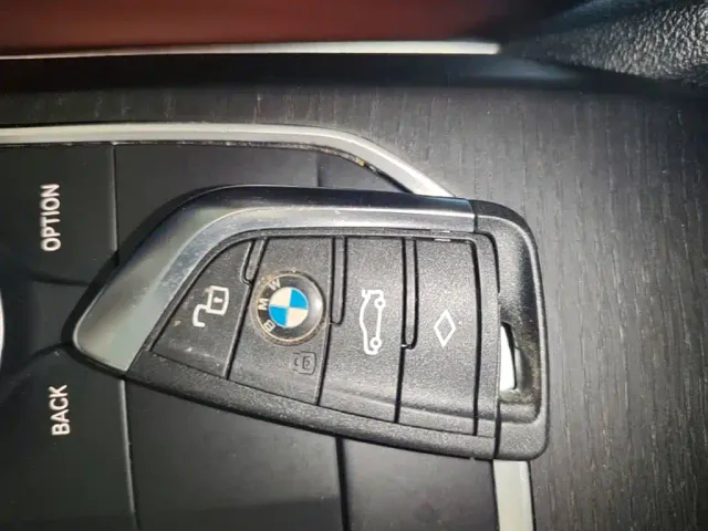 BMW 3 Series — Фото автомобиля 8