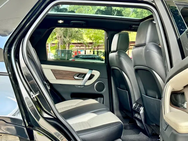 Land Rover Discovery Sport — Фото автомобиля 9