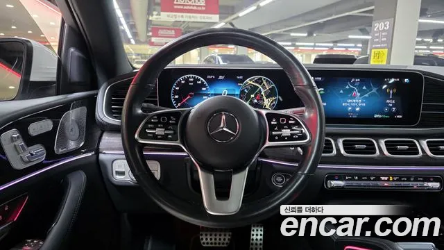 Mercedes-Benz GLE-Class — Фото автомобиля 13