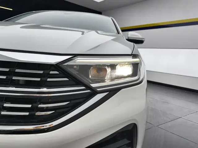 Volkswagen Sagitar — Фото автомобиля 5