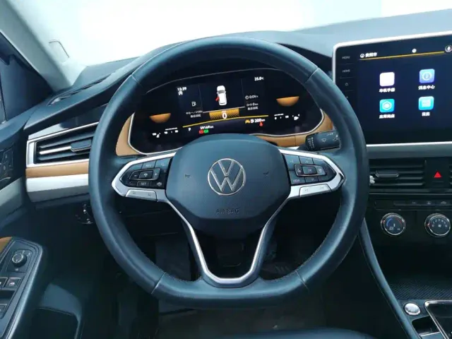 Volkswagen Bora — Фото автомобиля 15