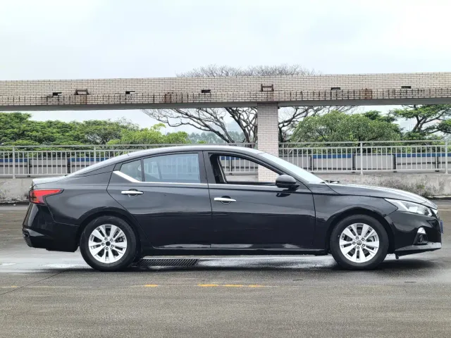 Nissan Teana — Фото автомобиля 4