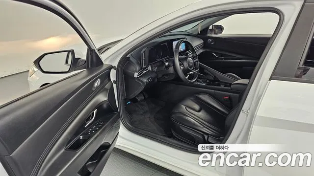Hyundai Avante CN7 — Фото автомобиля 10