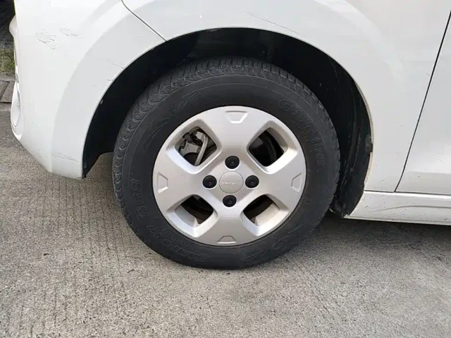 Roewe Clever — Фото автомобиля 24