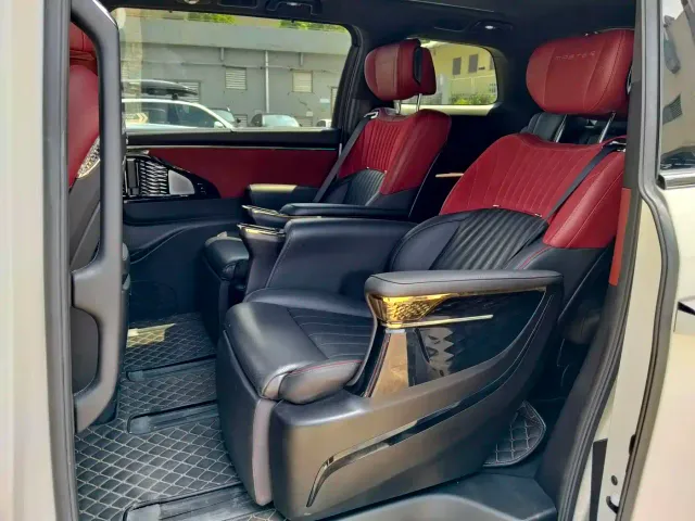 GAC Trumpchi M8 — Фото автомобиля 16