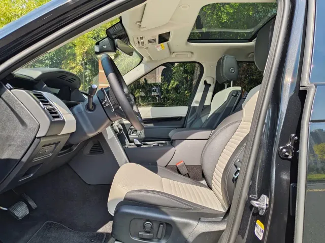 Land Rover Discovery — Фото автомобиля 25