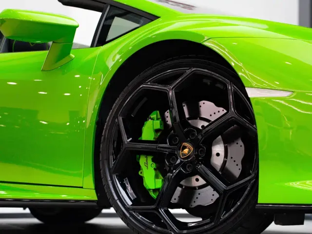 Lamborghini Huracan — Фото автомобиля 12