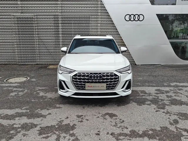 Audi Q3 — Фото автомобиля 2