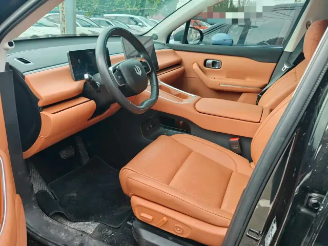 Leapmotor C16 — Фото автомобиля 7
