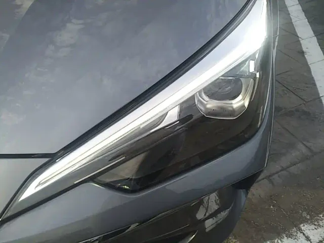 Roewe i5 — Фото автомобиля 23