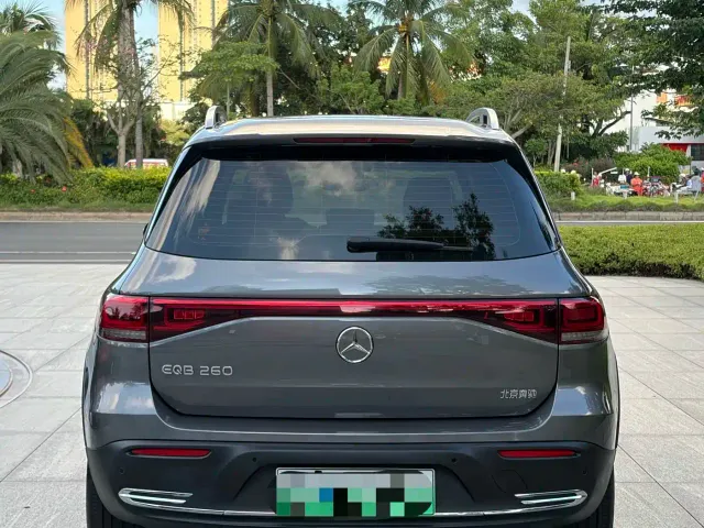 Mercedes-Benz EQB — Фото автомобиля 9