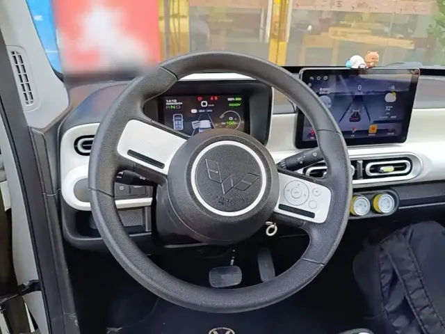 Wuling Hongguang Mini EV — Фото автомобиля 10