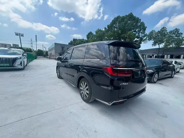 Honda Odyssey — Фото автомобиля 9