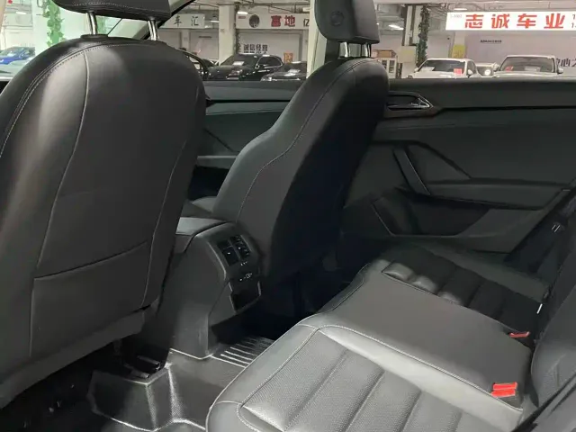 Volkswagen Tharu — Фото автомобиля 5