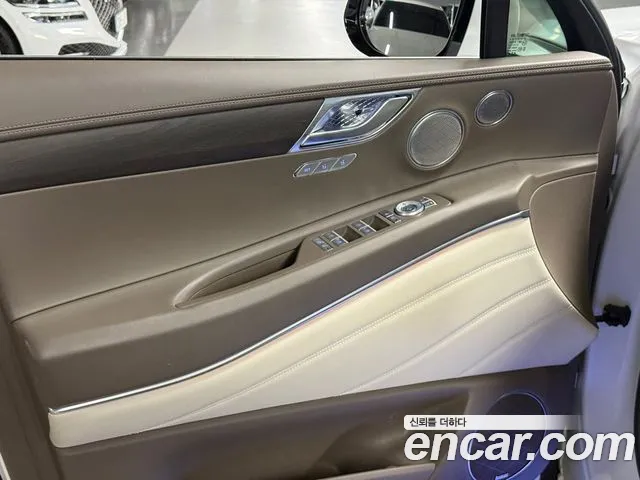 Genesis GV80 — Фото автомобиля 11