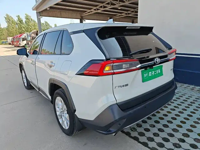 Toyota Wildlander — Фото автомобиля 22