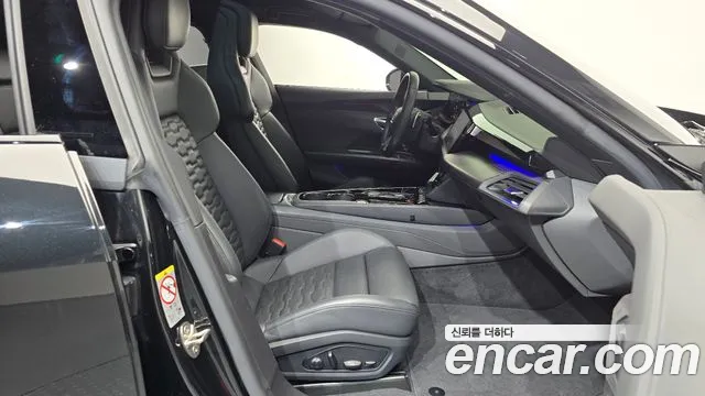 Audi e-tron GT — Фото автомобиля 18