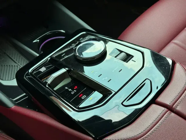 BMW 5 Series — Фото автомобиля 12