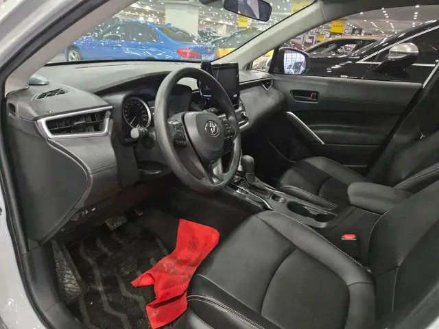 Toyota Corolla Cross — Фото автомобиля 2