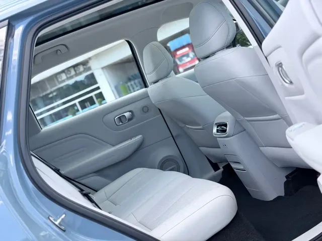 Leapmotor B10 — Фото автомобиля 11