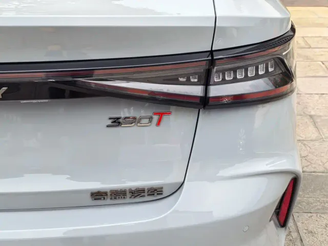 Chery Arrizo 8 — Фото автомобиля 7