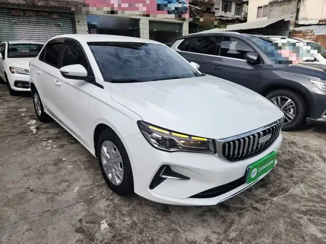 Geely Emgrand — Фото автомобиля 3