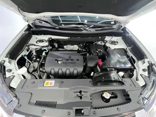 Mitsubishi Outlander — Фото автомобиля 18