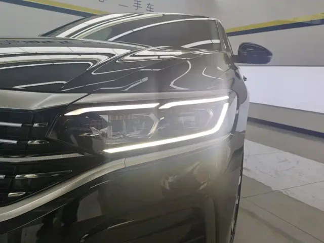 Volkswagen Passat — Фото автомобиля 5