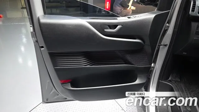 Hyundai Staria — Фото автомобиля 13