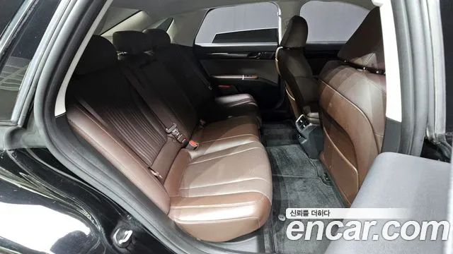 Hyundai Grandeur GN7 — Фото автомобиля 17