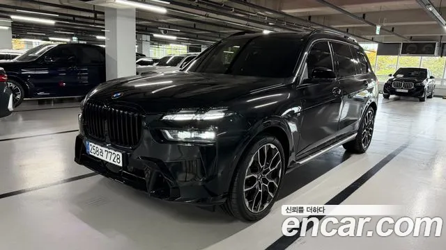 Фотография автомобиля — BMW X7 G07