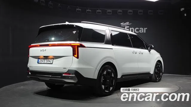 Kia Carnival 4th Gen — Фото автомобиля 2