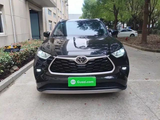 Toyota Highlander — Фото автомобиля 2