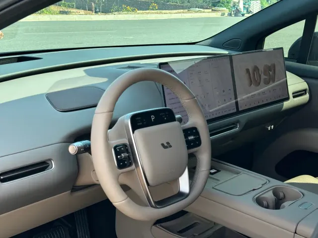 Li Auto i6 — Фото автомобиля 9