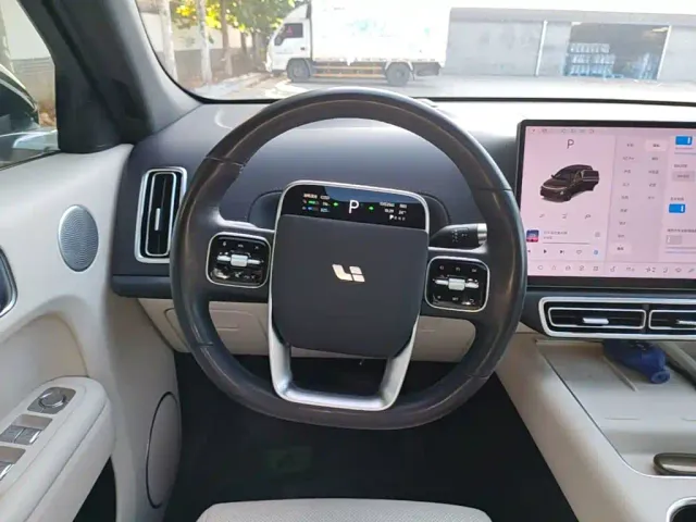 Li Auto L7 — Фото автомобиля 10