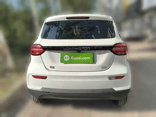 Leapmotor T03 — Фото автомобиля 3