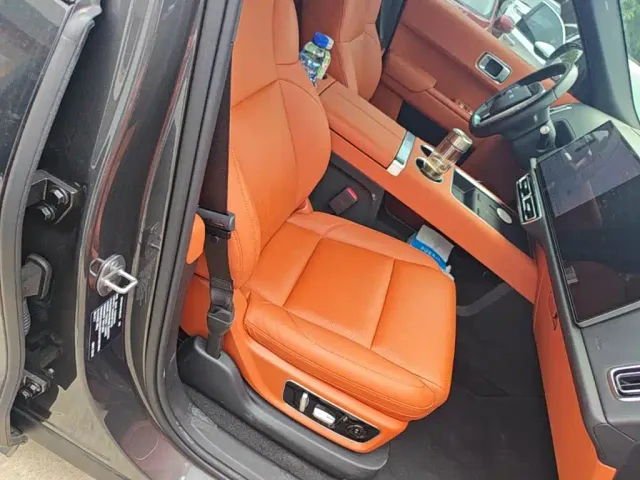 Li Auto L8 — Фото автомобиля 24