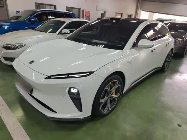 Фотография автомобиля — Nio ET5 Touring