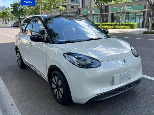 Wuling Bingo — Фото автомобиля 3