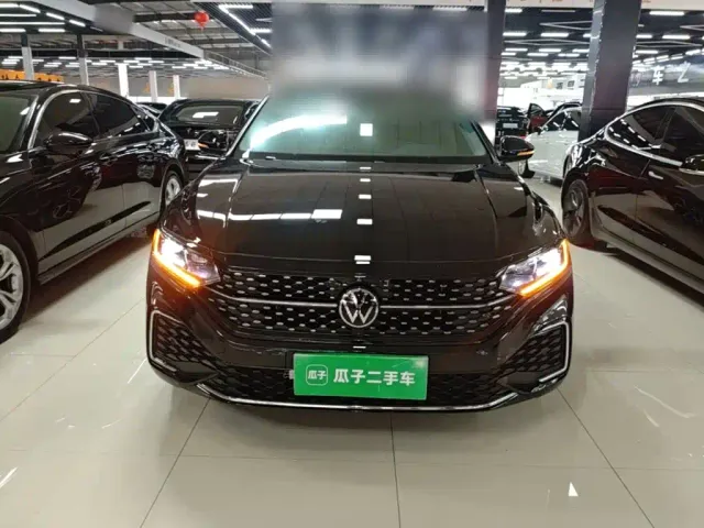 Volkswagen Passat — Фото автомобиля 2